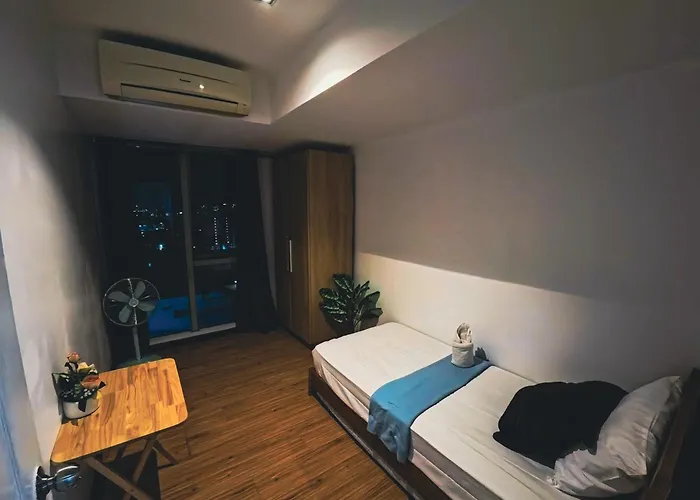 Azure Urban Staycations 渡假村 *