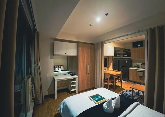 Azure Urban Staycations 渡假村